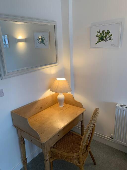Newly Refurbished Uplyme Getaway Leilighet Eksteriør bilde