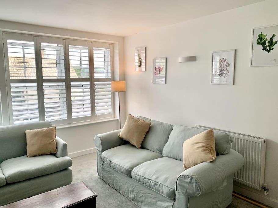 Newly Refurbished Uplyme Getaway Leilighet Eksteriør bilde